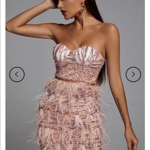 Cocktail dress with feather and bling